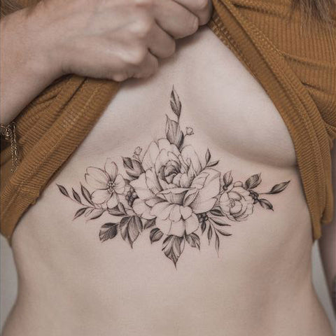 Art&Tattoo - Under Boob & side Tattoo 🖤 #Minimalist